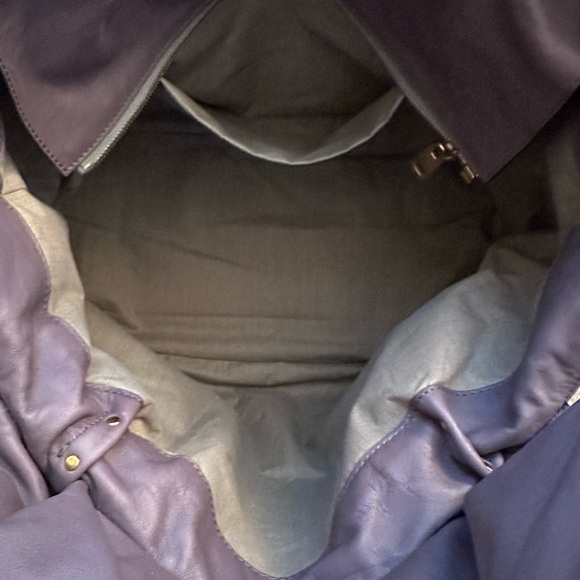 VINTAGE Marc Jacobs Large Parker Leather Tote in Lavender - Picture 14 of 17